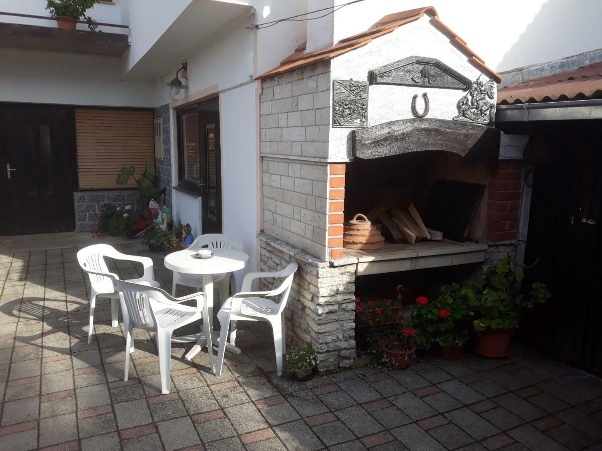 Apartmani Kristanic كارلوفاتش المظهر الخارجي الصورة