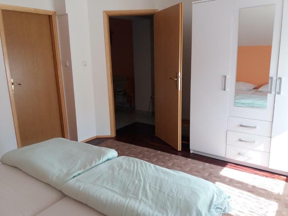 Apartmani Kristanic كارلوفاتش المظهر الخارجي الصورة